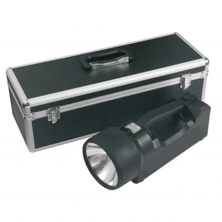 Dab tsi yuav tsum tau them sai sai rau thaum siv Portable Xenon Searchlight